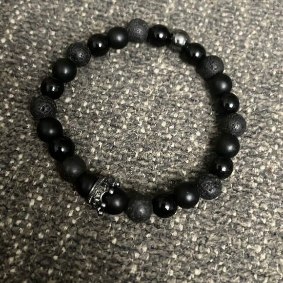 #66 Couples Bracelets His and Her Bracelets King & Queen Crown Heart - Picture 2 of 3